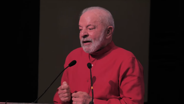 Lula fala em "limite de briga" com EUA após tarifaço de Trump