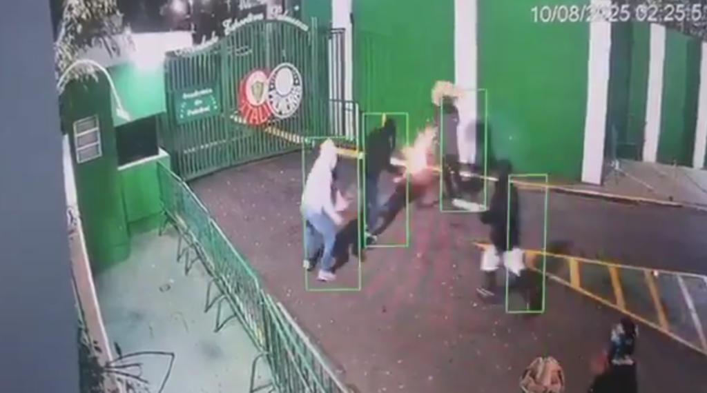 Palmeiras denuncia ataque com bombas e rojões ao CT