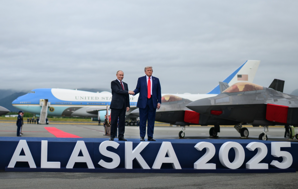 Reunião com Putin foi “bem-sucedida”, diz Trump após cúpula sem acordo