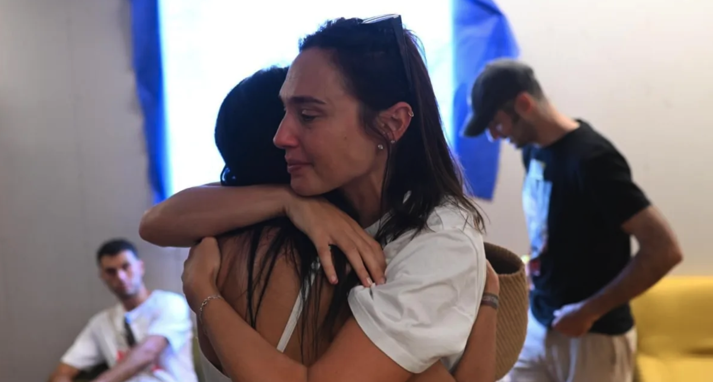 Gal Gadot vence “Nobel Judaico” e doa prêmio de US$ 1 milhão a vítimas israelenses da guerra