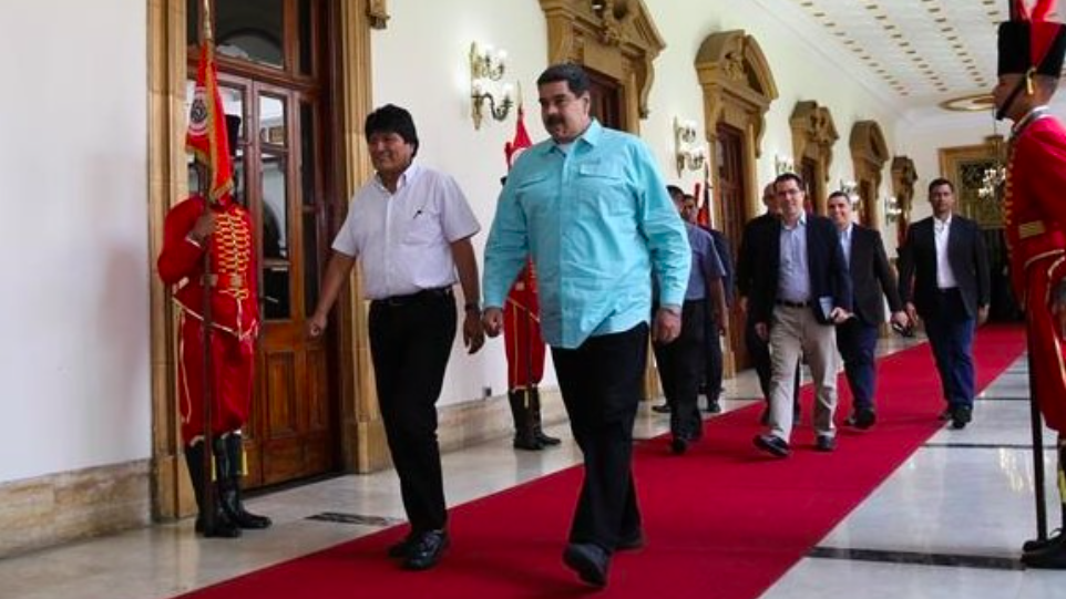 Crusoé: Por que Bolívia afastou socialismo, e Venezuela, não?