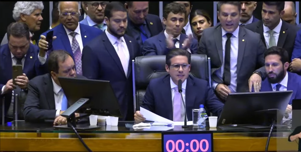 Deputada do PT nega agressão a Nikolas: “Injustamente acusada”