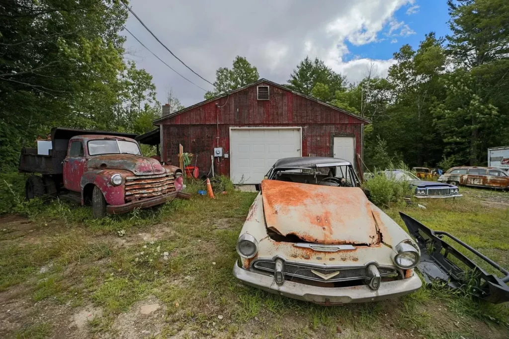 Casa com cerca de 300 carros clássicos e 18 acres é um diamante vale US $ 400 mil