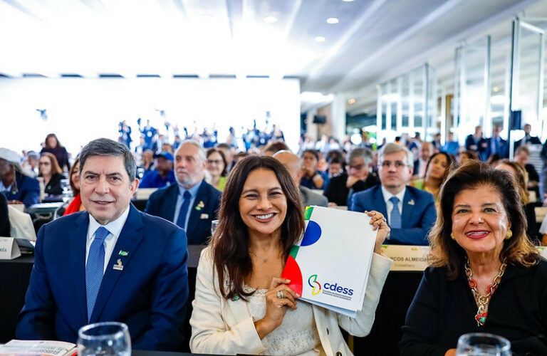 Crusoé: O Conselhão dos puxa-sacos cada vez aumenta mais