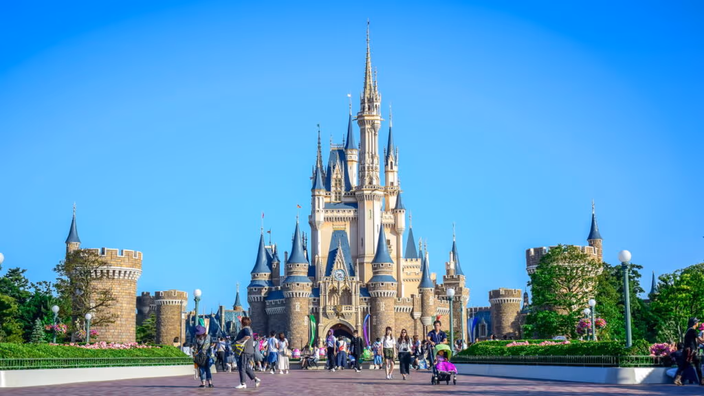 Esqueça Orlando e conheça os parques da Disney mais encantadores pelo mundo