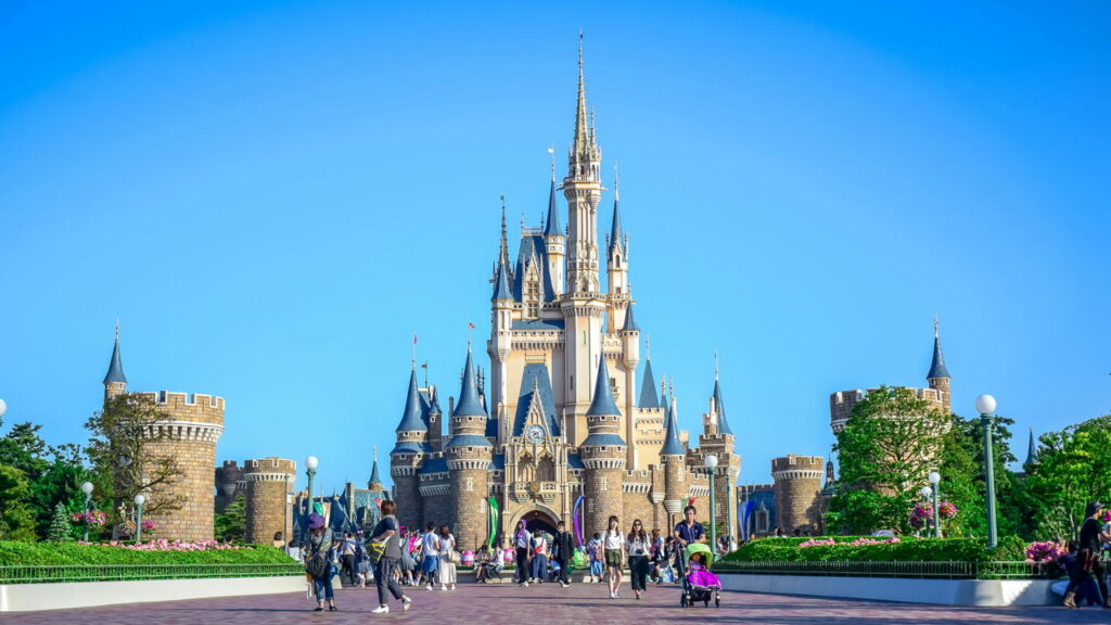 Esqueça Orlando e conheça os parques da Disney mais encantadores pelo mundo
