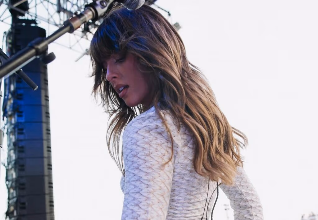 Ella Langley faz dura revelação sobre desistência de turnês com Morgan Wallen e Riley Green: ‘Tenho uma “doença” e estou tão triste’