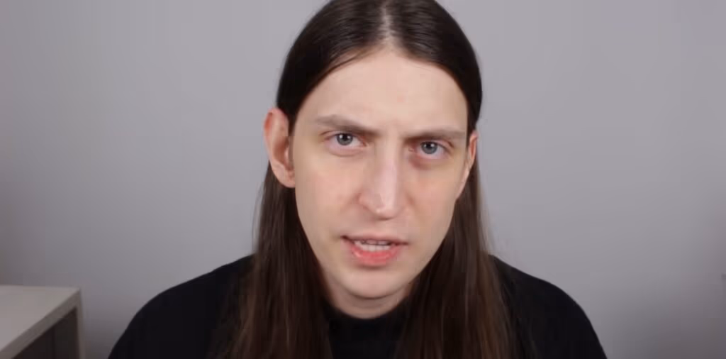 Homem acusado de ameaçar Felca é preso pela Polícia Civil