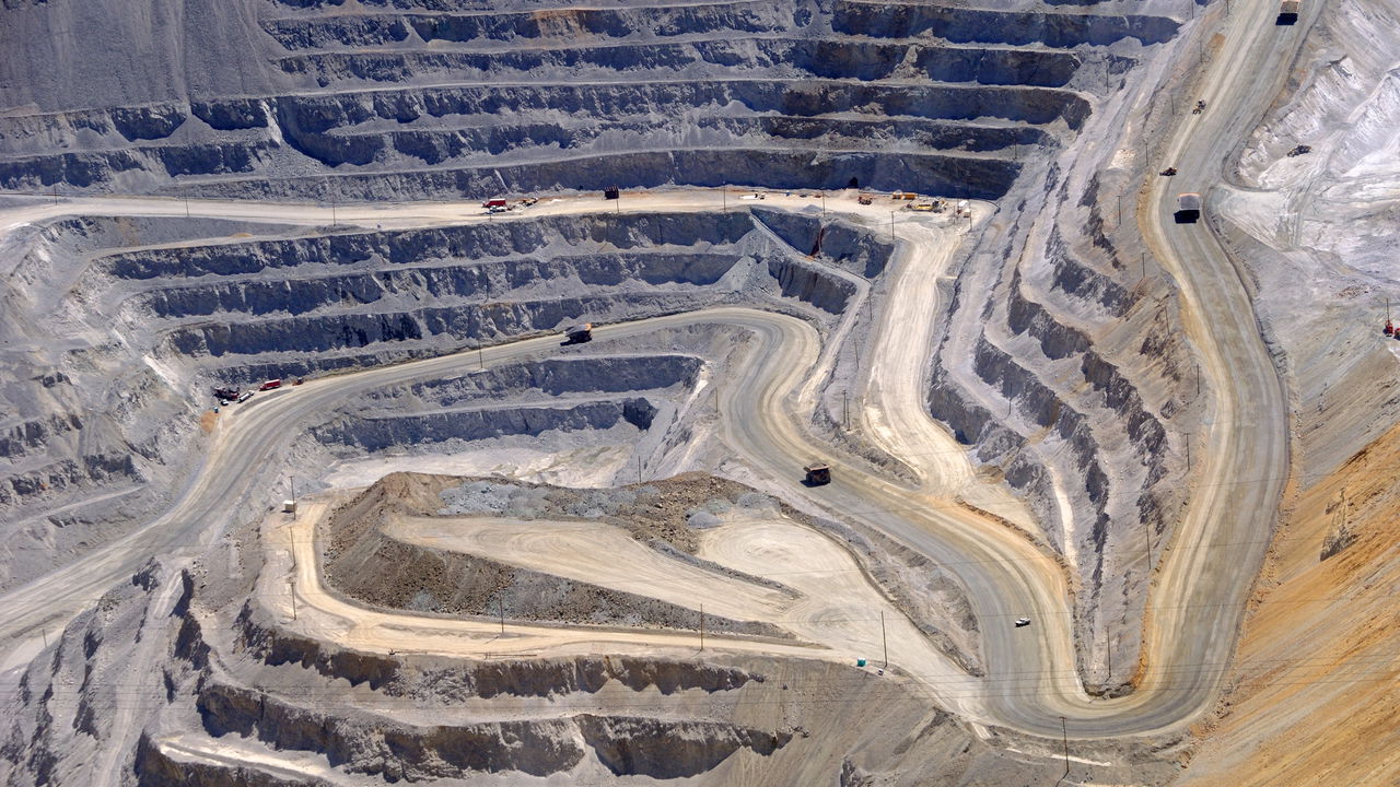 Gigantescos depósitos são descobertos e tornam país líder mundial desse metal nobre