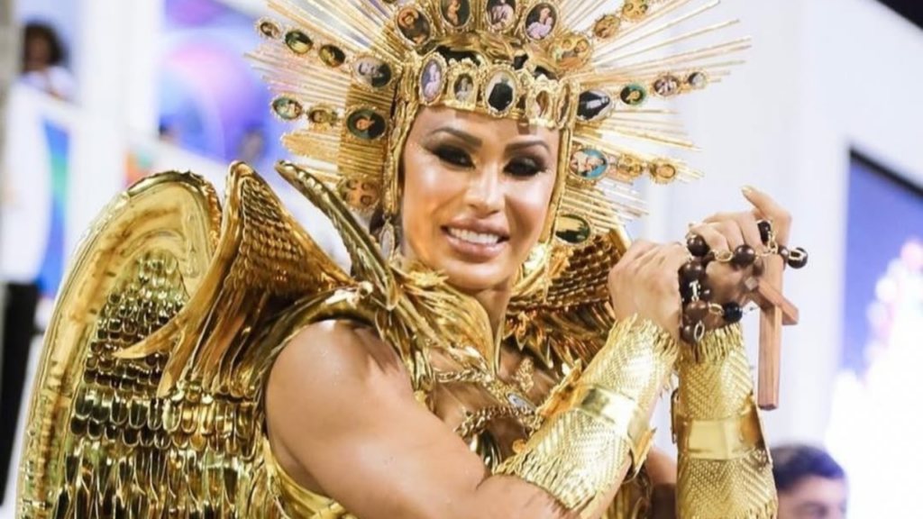 Gracyanne Barbosa retoma o posto de rainha de bateria da União da Ilha, veja fotos