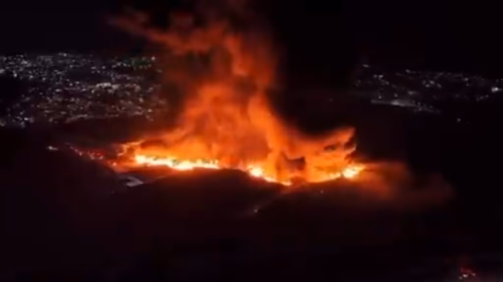 Incêndio atinge fábrica de veículos em Manaus