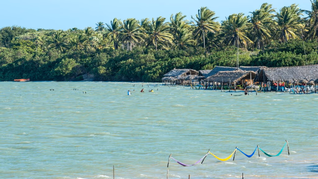 Três cidades litorâneas que todo brasileiro precisa conhecer uma vez na vida
