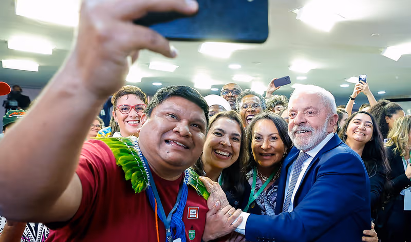 Crusoé: Lula está em busca de álibi para pular fora em 2026?