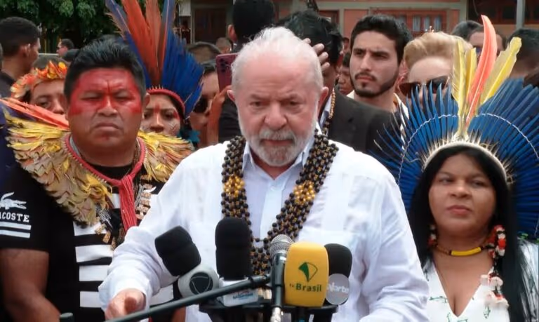Lideranças Yanomami cobram governo Lula por descaso com saúde indígena