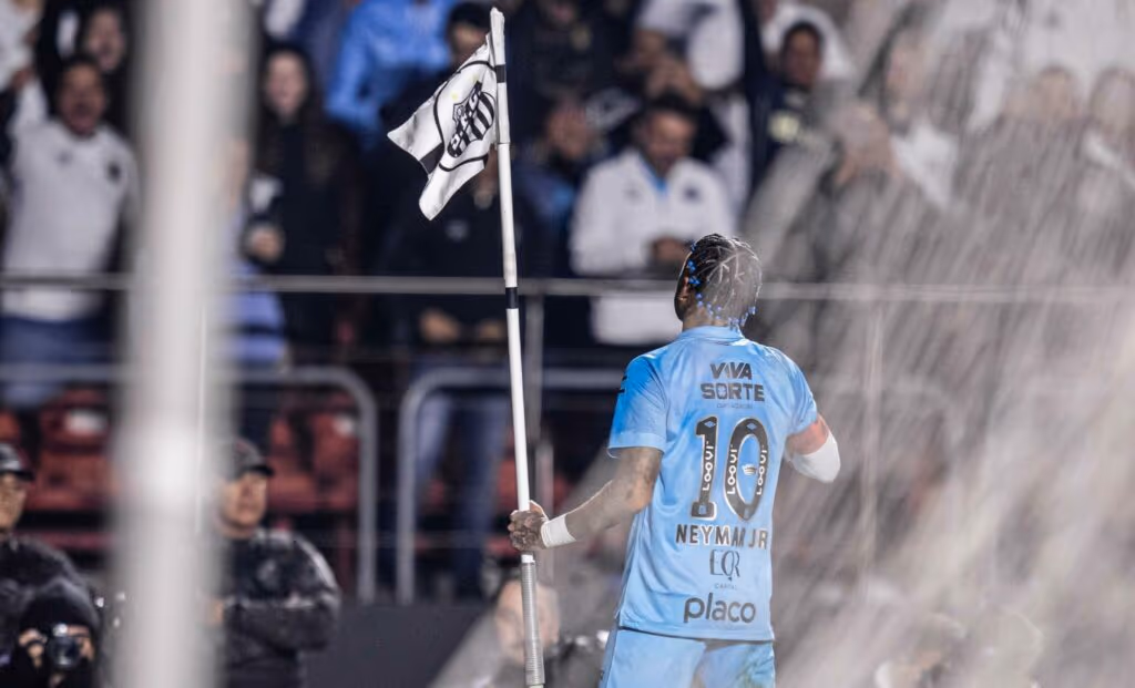 Neymar volta a ser decisivo, marca 2 gols e tira o Santos do Z-4