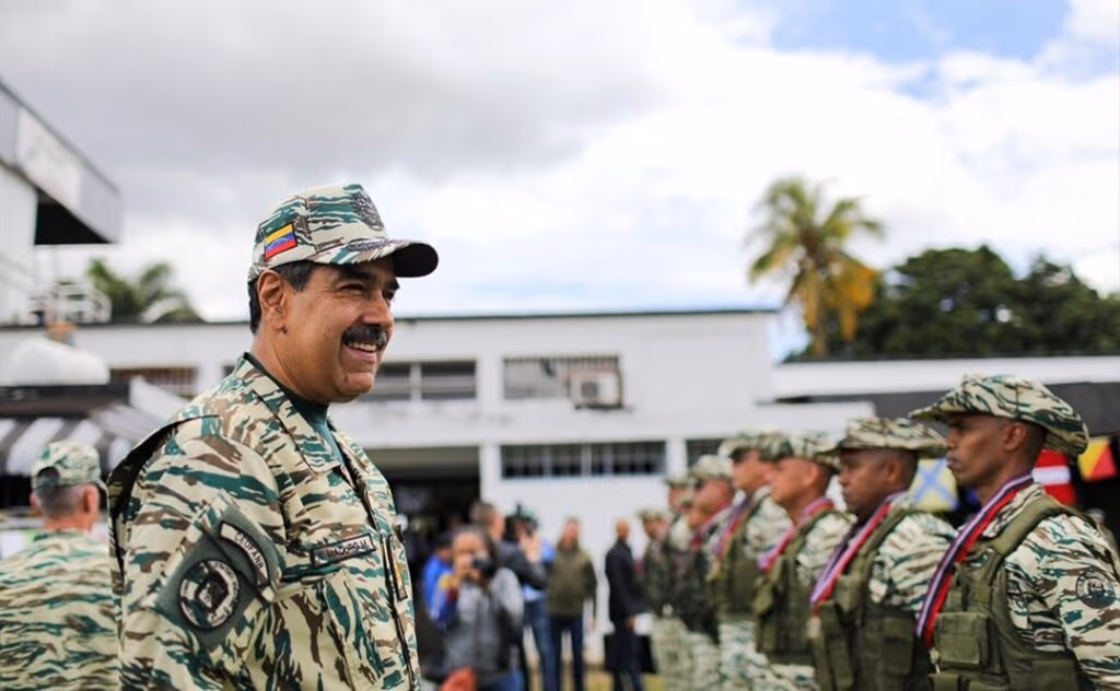 Crusoé: O que milicianos de Maduro farão contra os EUA?