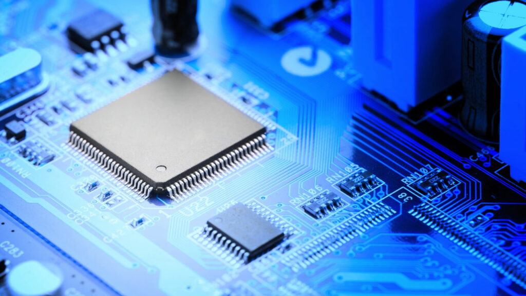 Nova material de chips superior ao silício é desenvolvido. Tchau dependência dos EUA!