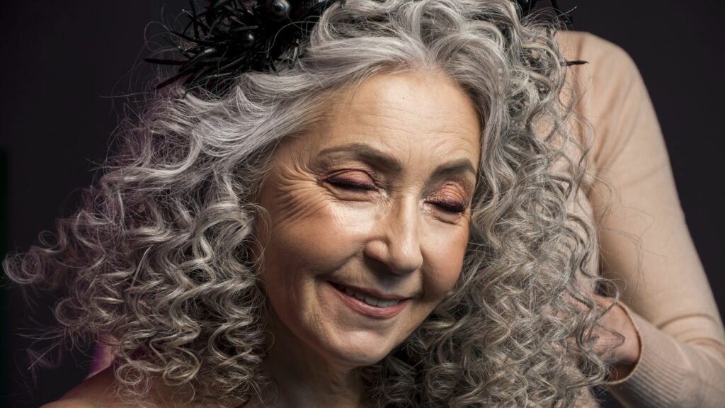 Os 8 cortes de cabelo mais estilosos que rejuvenescem após os 60 anos