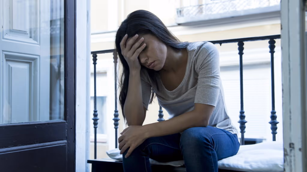 Como identificar sinais de depressão em alguém e por que não é só tristeza