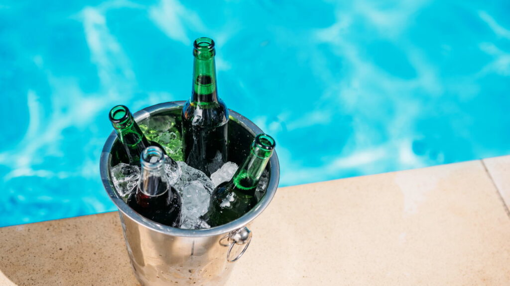 Quer sua cerveja gelada em minutos? Basta fazer isso