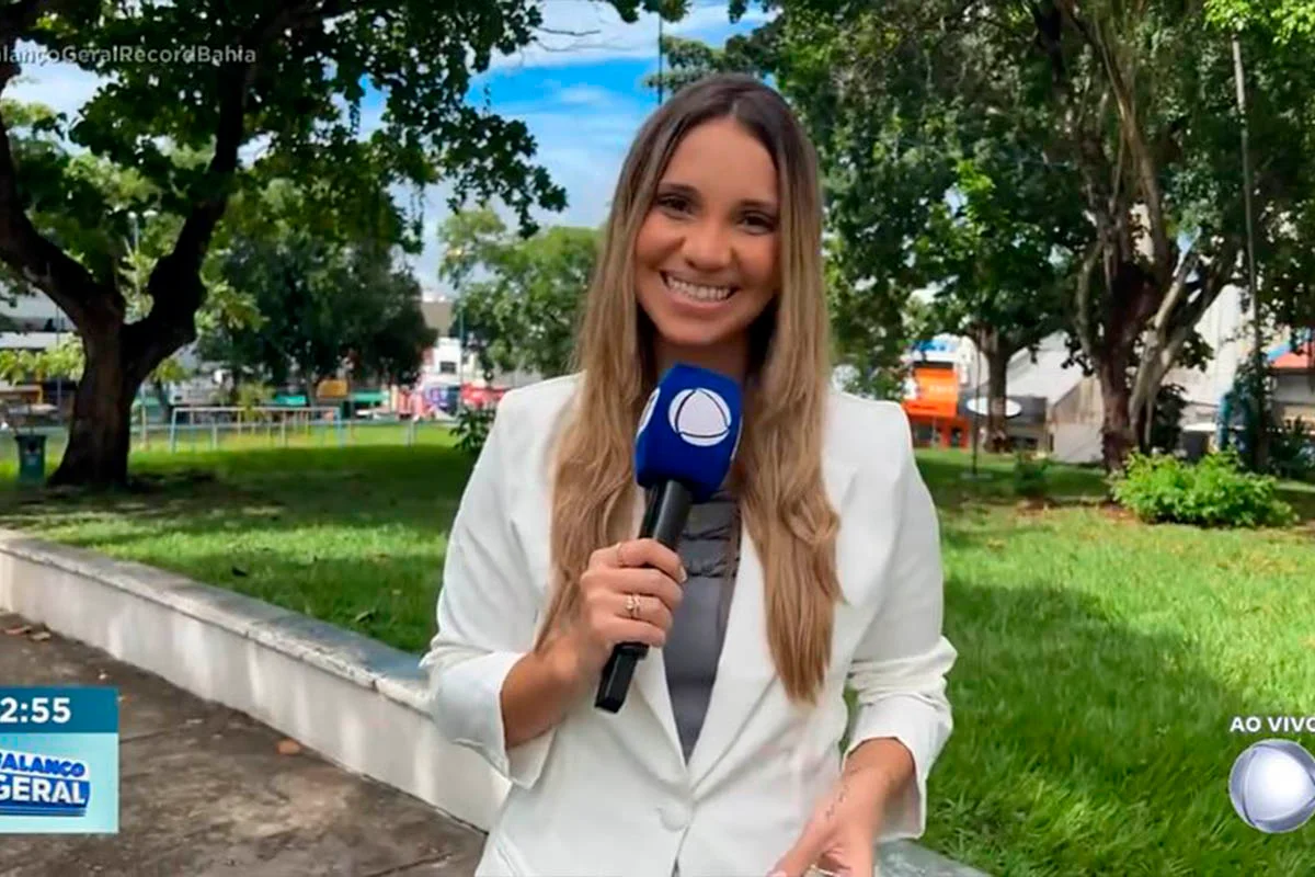 Repórter entra em trabalho de parto ao vivo e emociona telespectadores