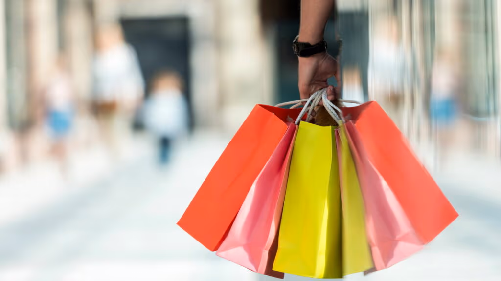 Resistir ao consumismo contribui para sua felicidade, segundo estudo