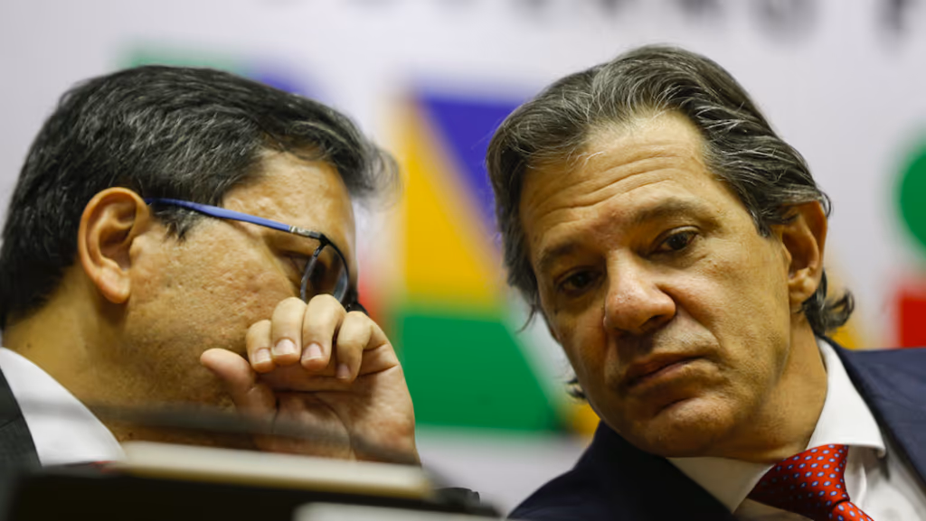Crusoé: Governo usa operação contra PCC para ampliar monitoramento do PIX