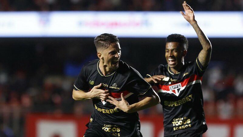 São Paulo quebra tabu com vitória sobre o Atlético e cola no G6 do Brasileirão