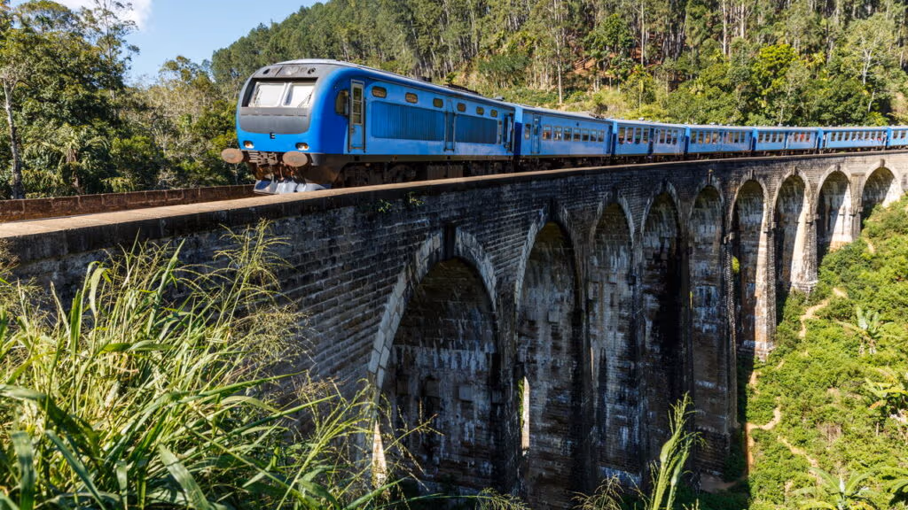 Trem mais longo do mundo: 8 locomotivas, 682 vagões e 5.648 rodas