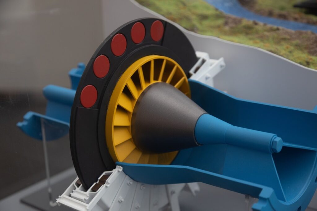Uma mini turbina instalada em poço gera energia "sem parar" há 60 anos