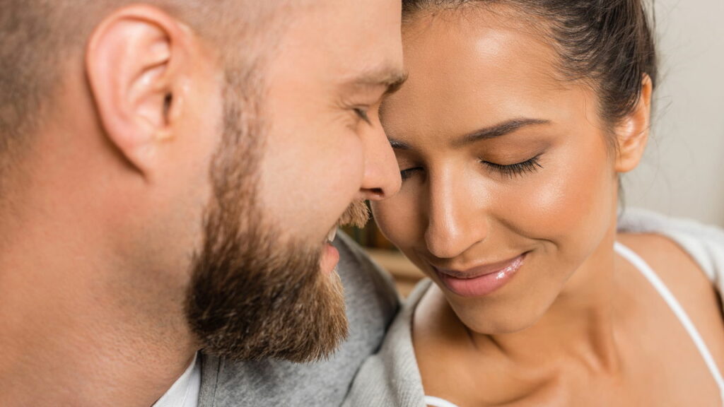 Você se apega emocionalmente com facilidade Saiba o que diz a Teoria do Apego..