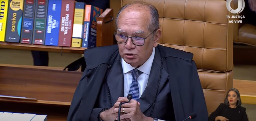 Gilmar acusa Eduardo Bolsonaro de cometer ato de lesa-pátria