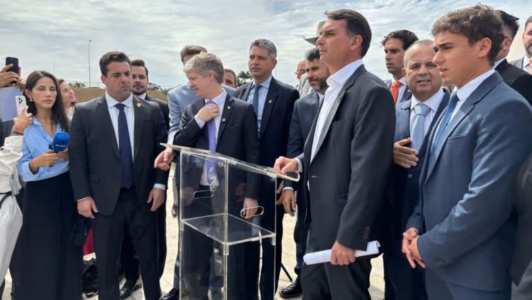 Oposição anuncia obstrução no Congresso e propõe &quot;pacote da paz&quot; com anistia