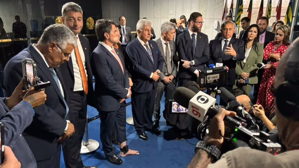 Senadores negam acordo para ‘salvar’ Marcos do Val