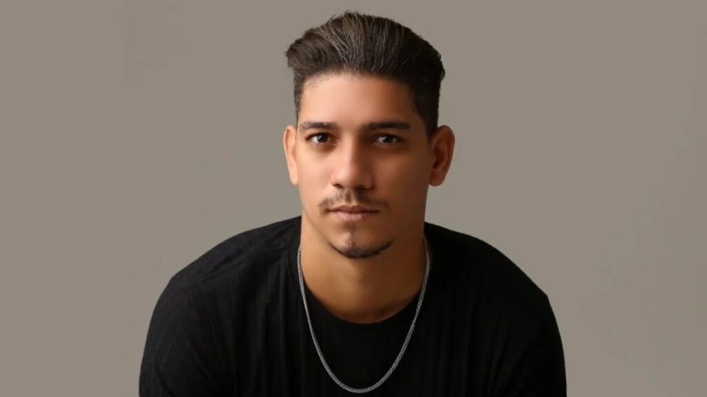 Cantor morre na porta de casa em Sergipe