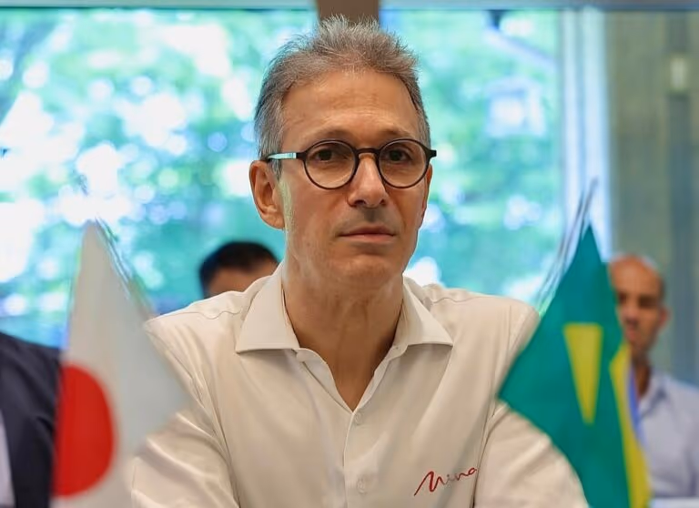 “Se o Eduardo errou, o presidente Lula errou muito mais”, diz Zema sobre tarifaço