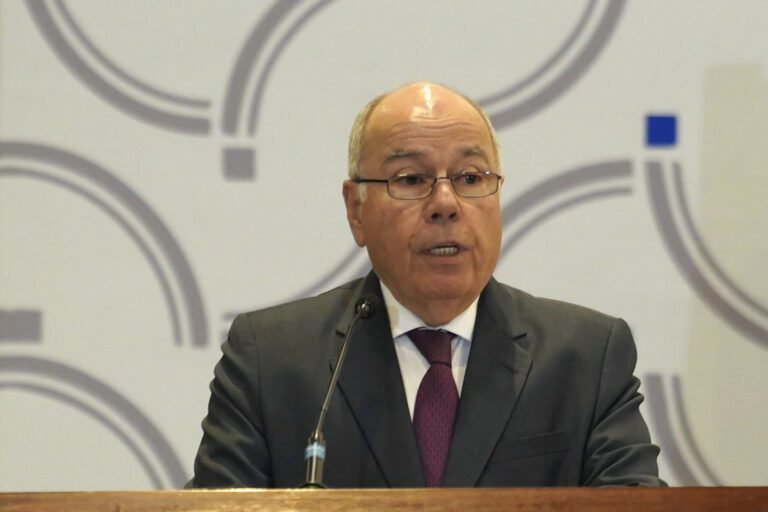 Visita de assessor de Trump pode configurar "indevida ingerência", diz Vieira