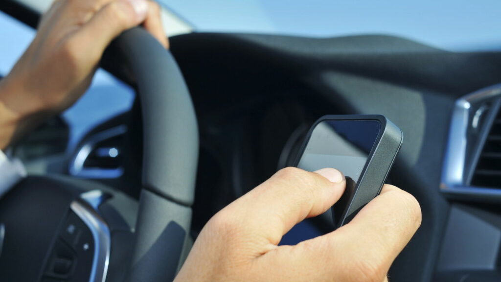 Como usar aplicativos de trânsito para fugir do congestionamento