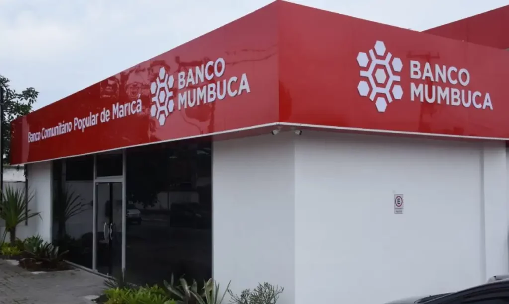 Moedas sociais digitais mudam economia de cidades do RJ