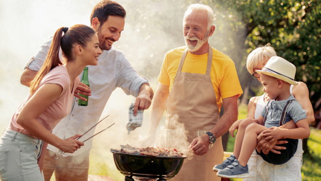 Churrasco brasileiro do sal grosso à tradição que une gerações - Créditos: depositphotos.com / Ivanko1980