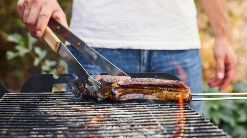 Essa técnica simples faz sua carne ficar macia e irresistível - Créditos: depositphotos.com / AntonMatyukha
