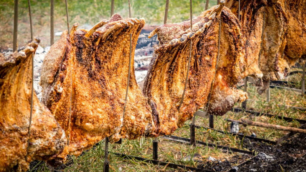 Churrasco brasileiro do sal grosso à tradição que une gerações - Créditos: depositphotos.com / sochodolak.pa@gmail.com