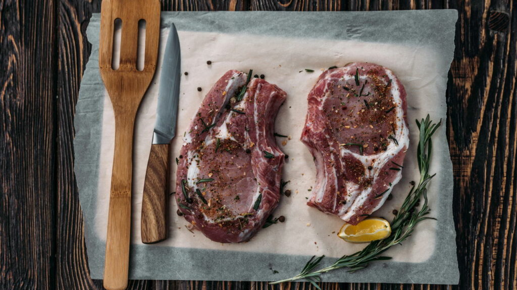 Esses utensílios escondem o truque do churrasco impecável - Créditos: depositphotos.com / ArturVerkhovetskiy