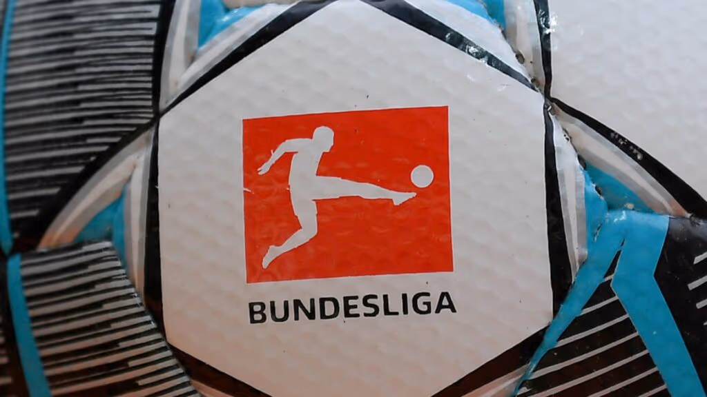 RedeTV! renova contrato e continua com jogos da Bundesliga