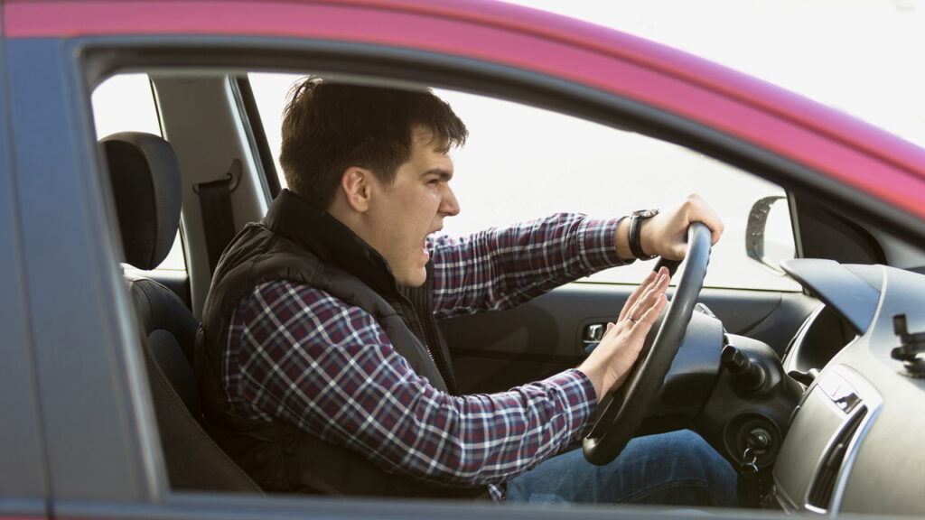 Seis regras de trânsito que poucos conhecem mas geram multa pesada