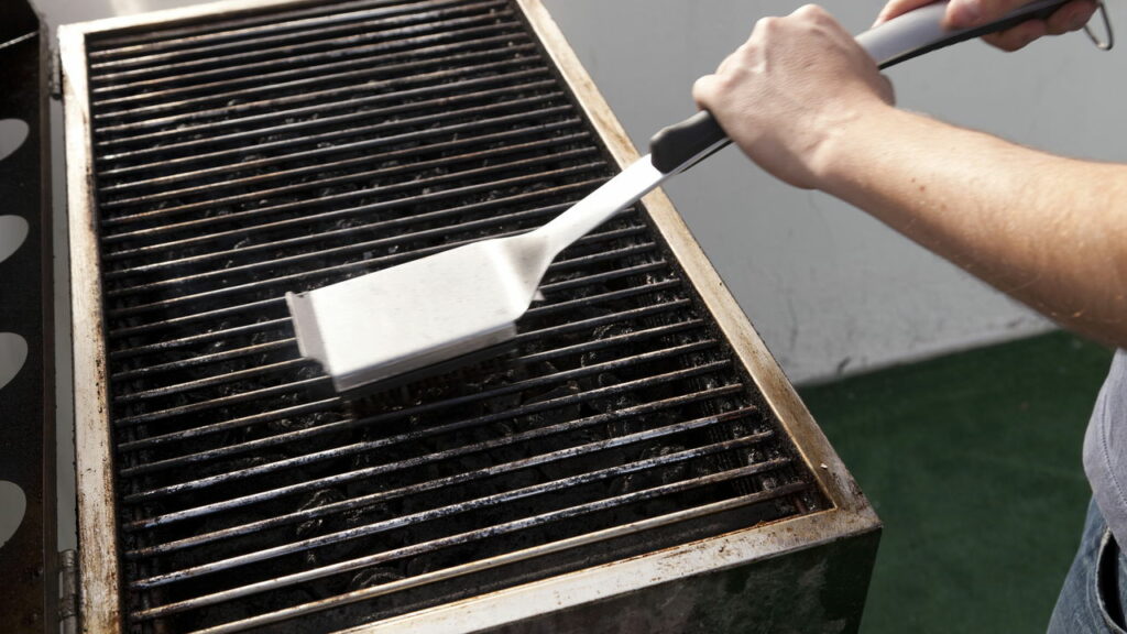 A forma certa de usar carvão para um churrasco perfeito - Créditos: depositphotos.com / eldadcarin
