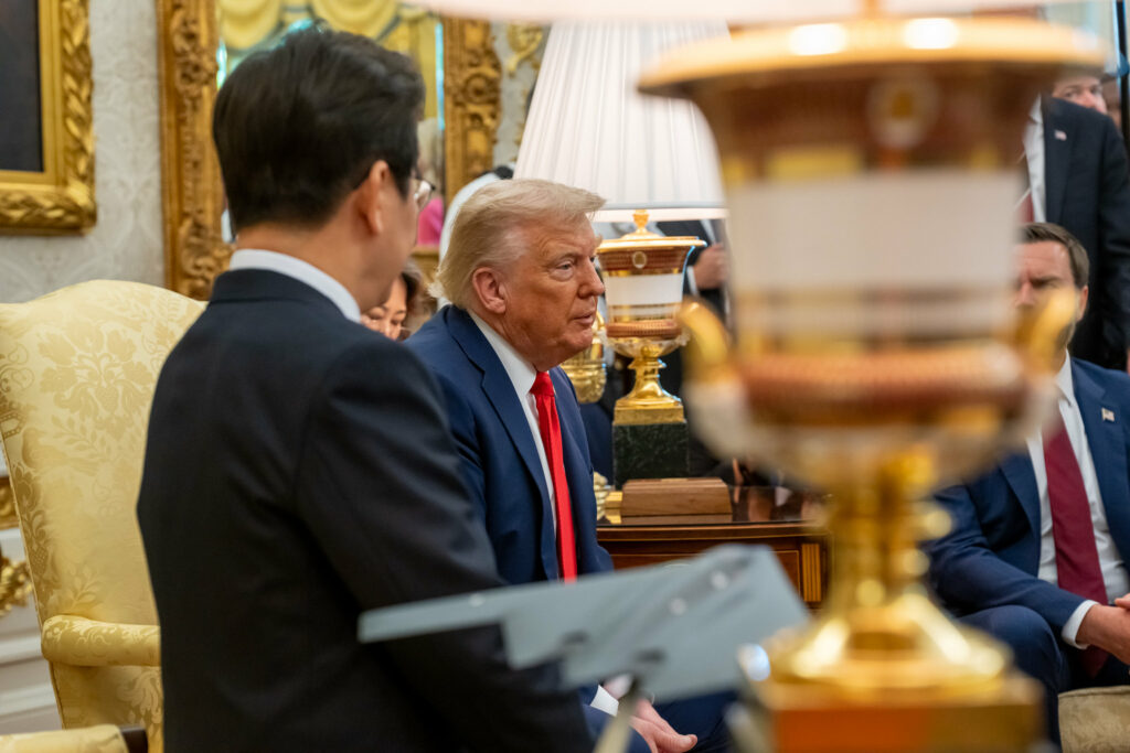 “Se eles não desarmarem, nós os desarmaremos”, diz Trump sobre Hamas