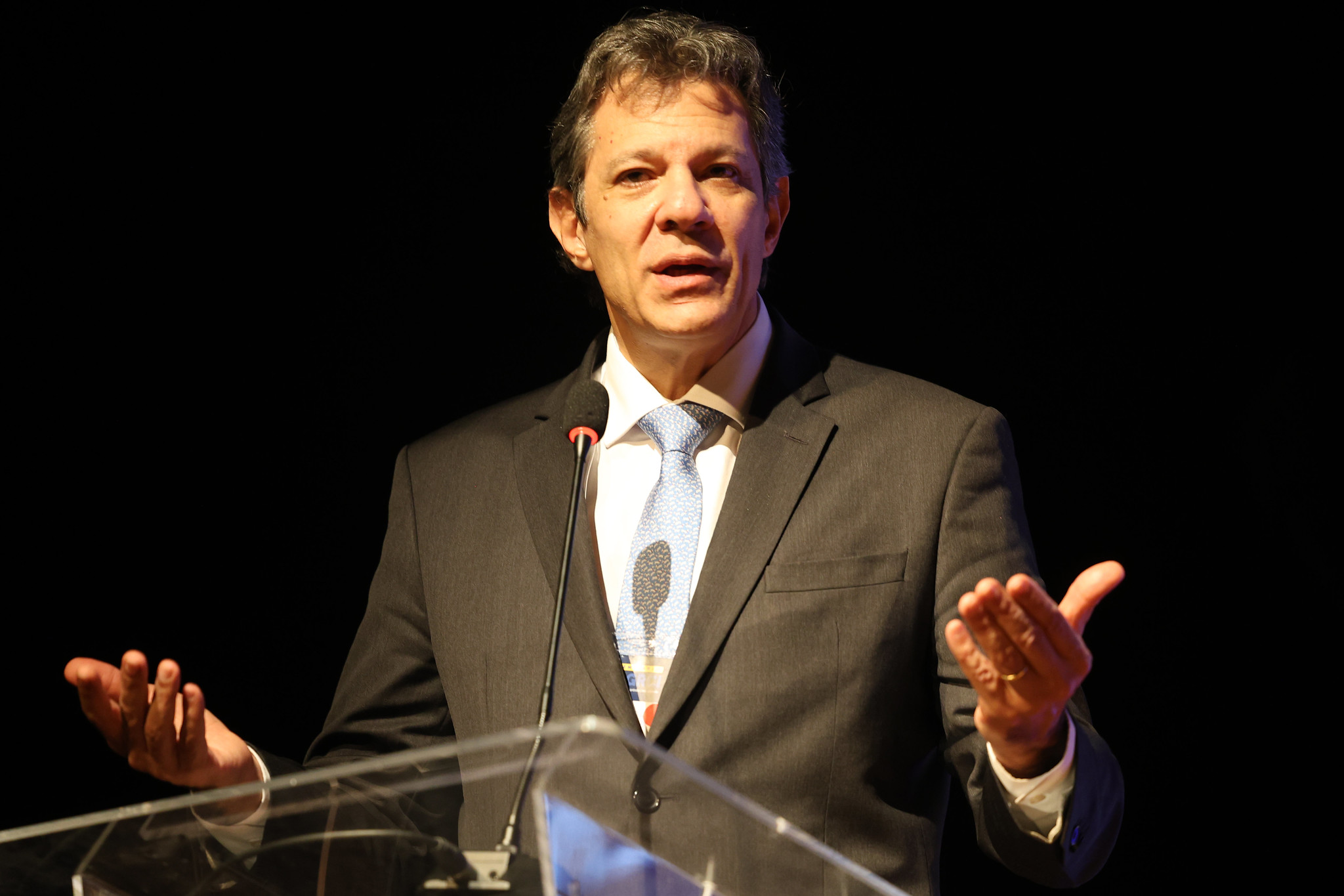 “Lula é candidato a presidente, sim”, diz Haddad
