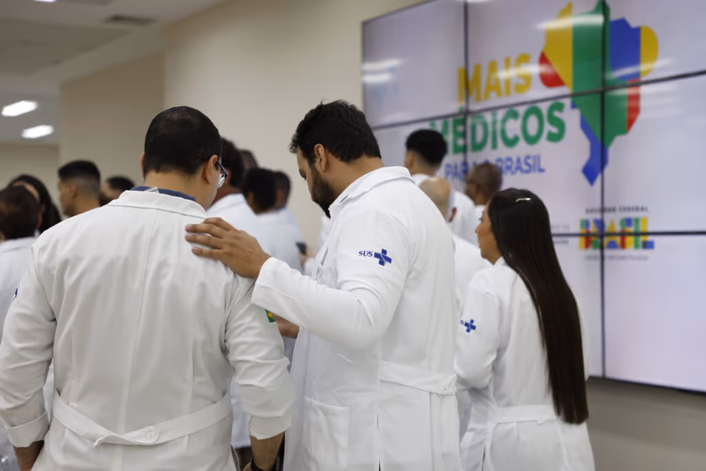 Crusoé: Quantos cubanos ainda estão no Mais Médicos