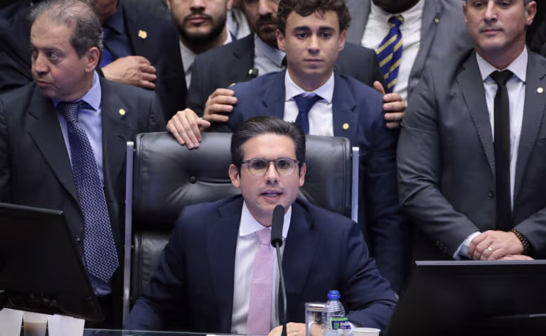 Corregedoria da Câmara é notificada sobre queixas contra deputados